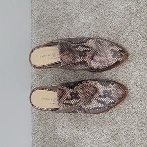 Chinese laundry snakeskin mule